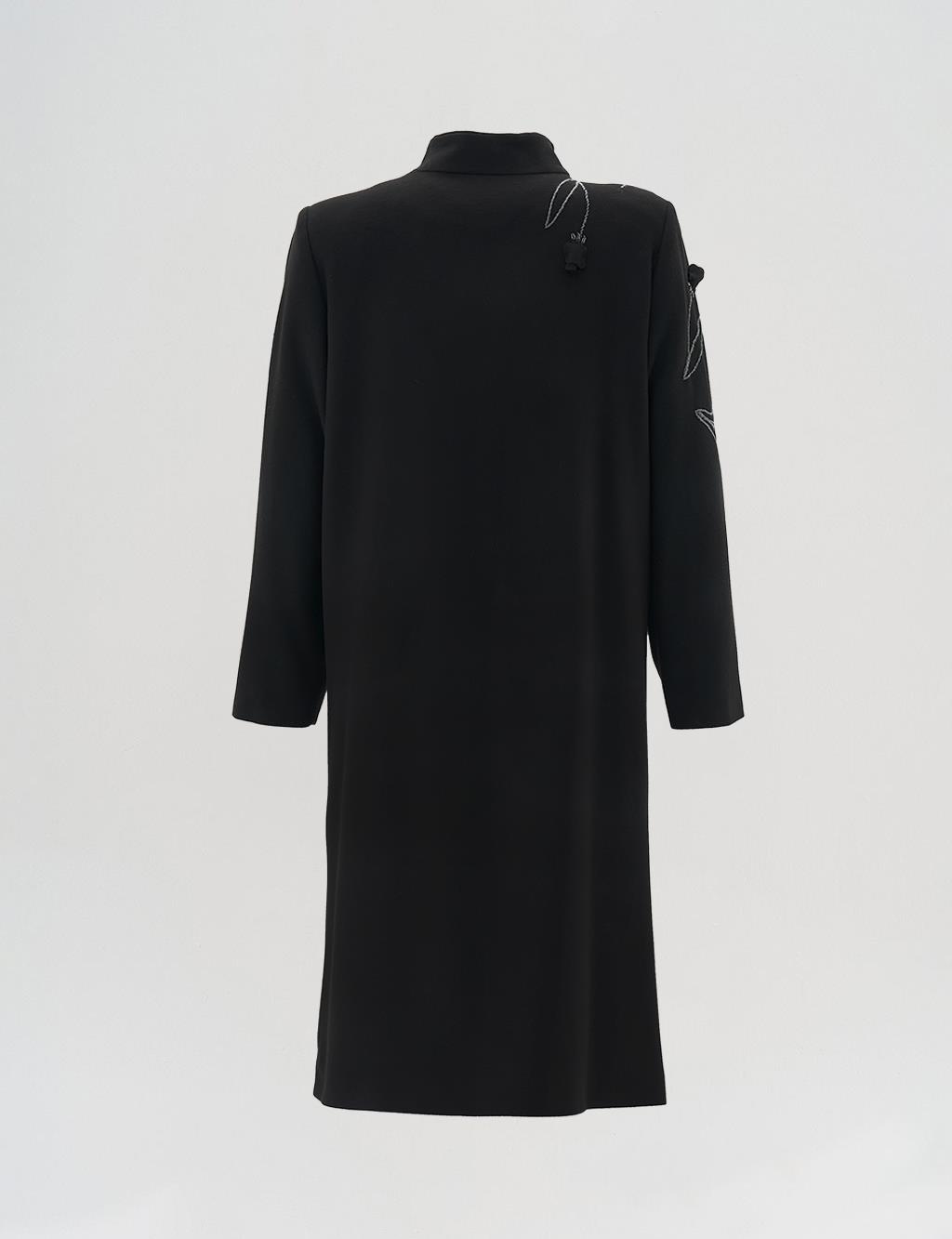 Embroidered Mandarin Collar Wool Coat in Black