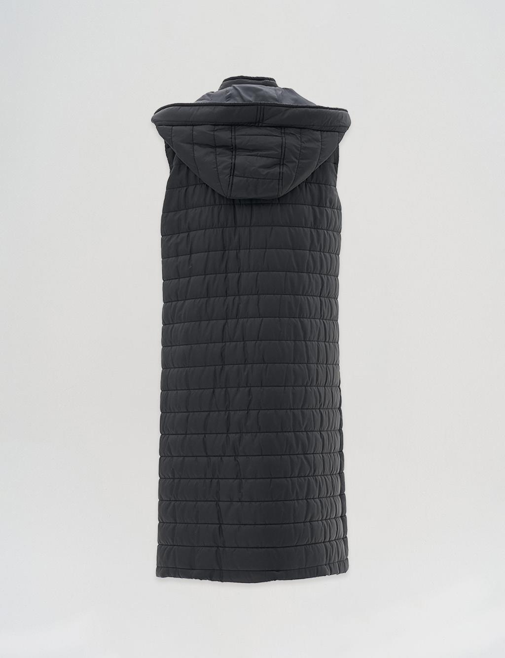 Hooded Vest Black