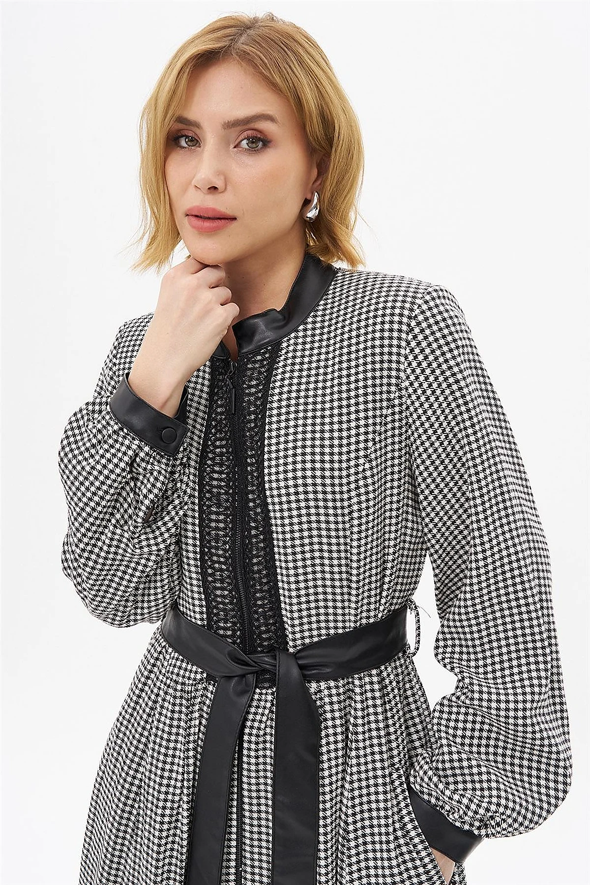 Lace Detailed Houndstooth Patterned Coat Black-Optic White
