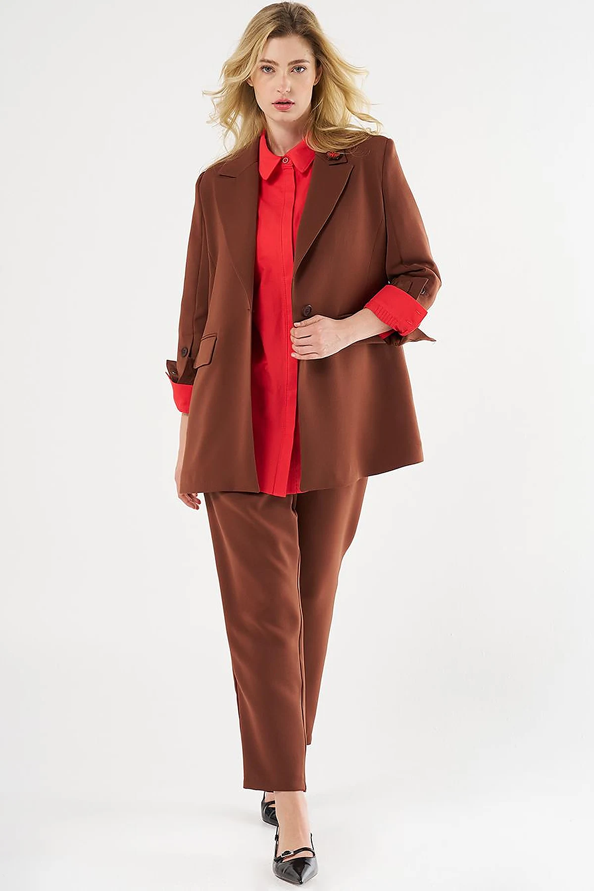 Buttoned Two-Piece Set Brown