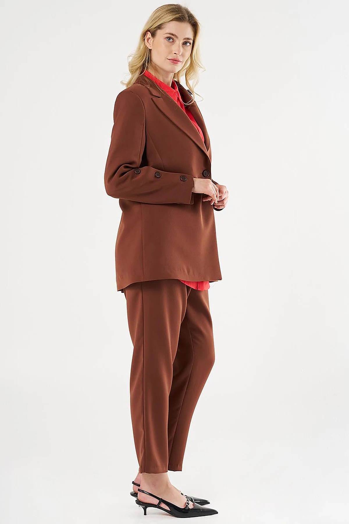 Buttoned Two-Piece Set Brown