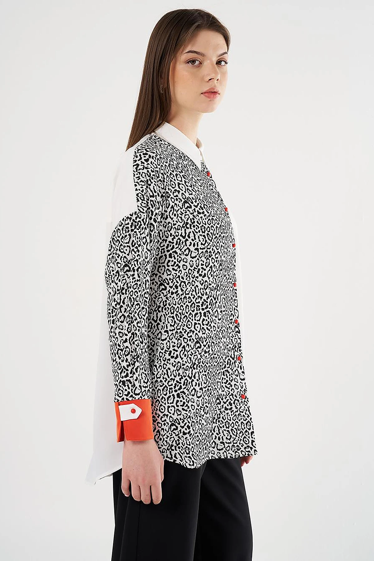  Leopard Detailed Asymmetrical Tunic Optic White