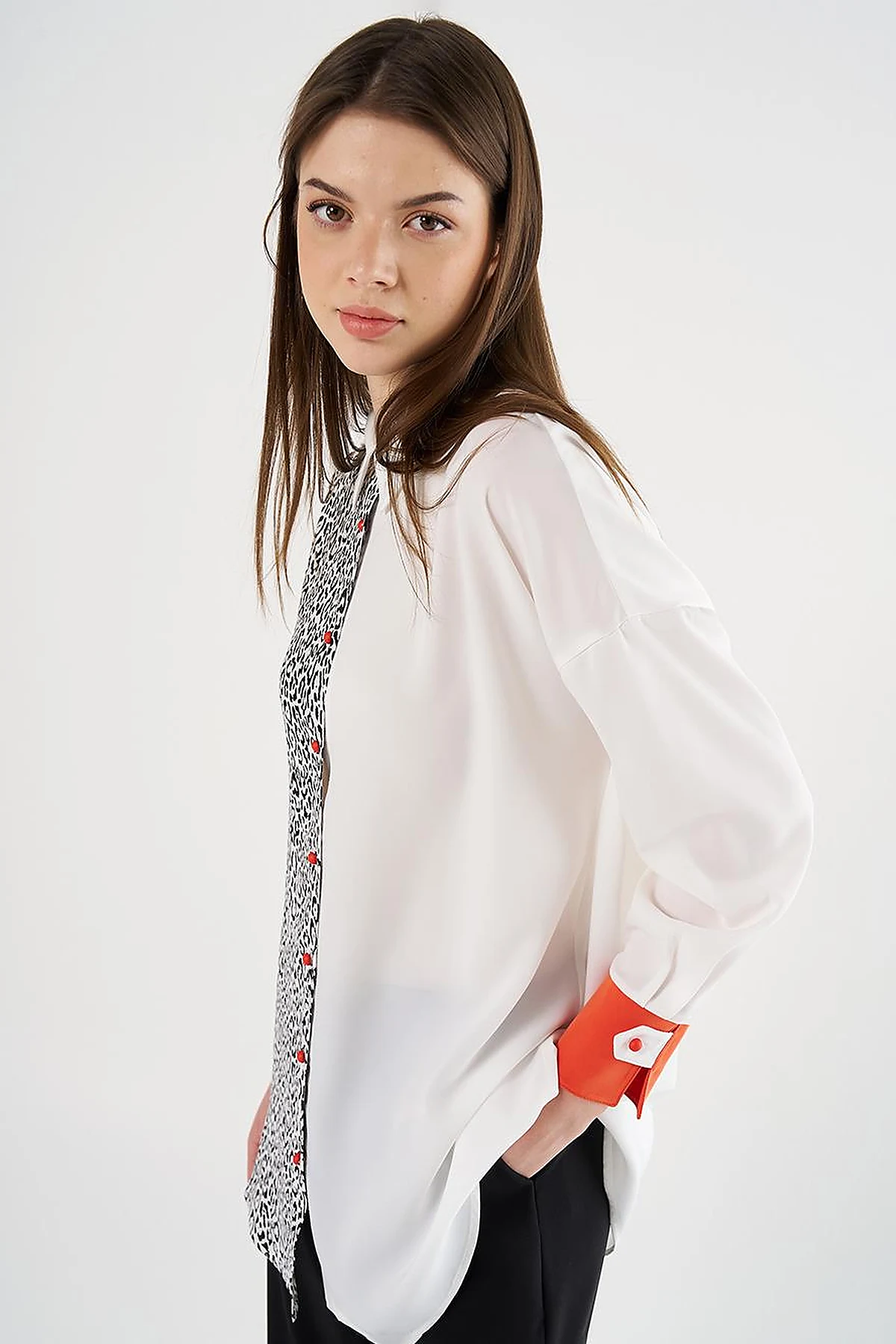  Leopard Detailed Asymmetrical Tunic Optic White