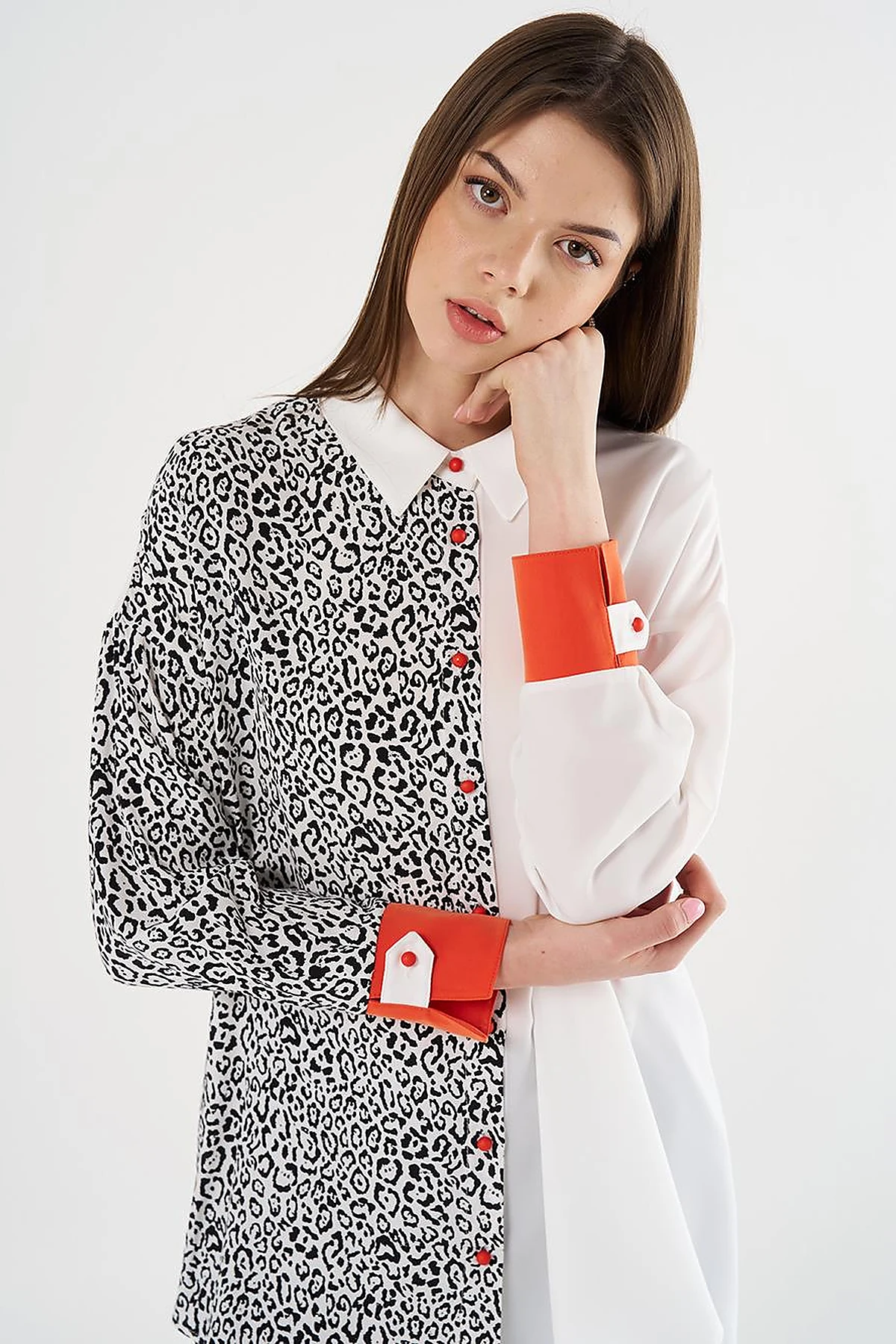  Leopard Detailed Asymmetrical Tunic Optic White