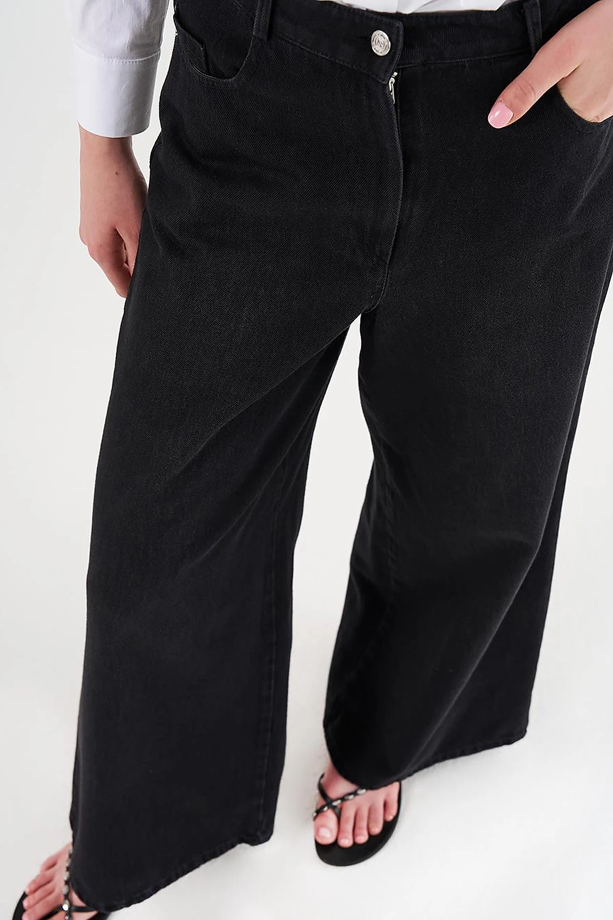 Hotfix Printed Marine Fit Denim Pants in Black