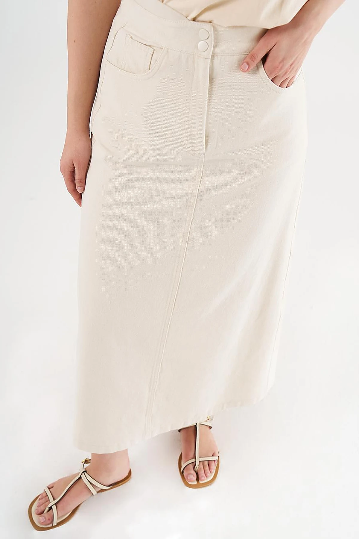 High-Waisted Canvas Skirt Cream