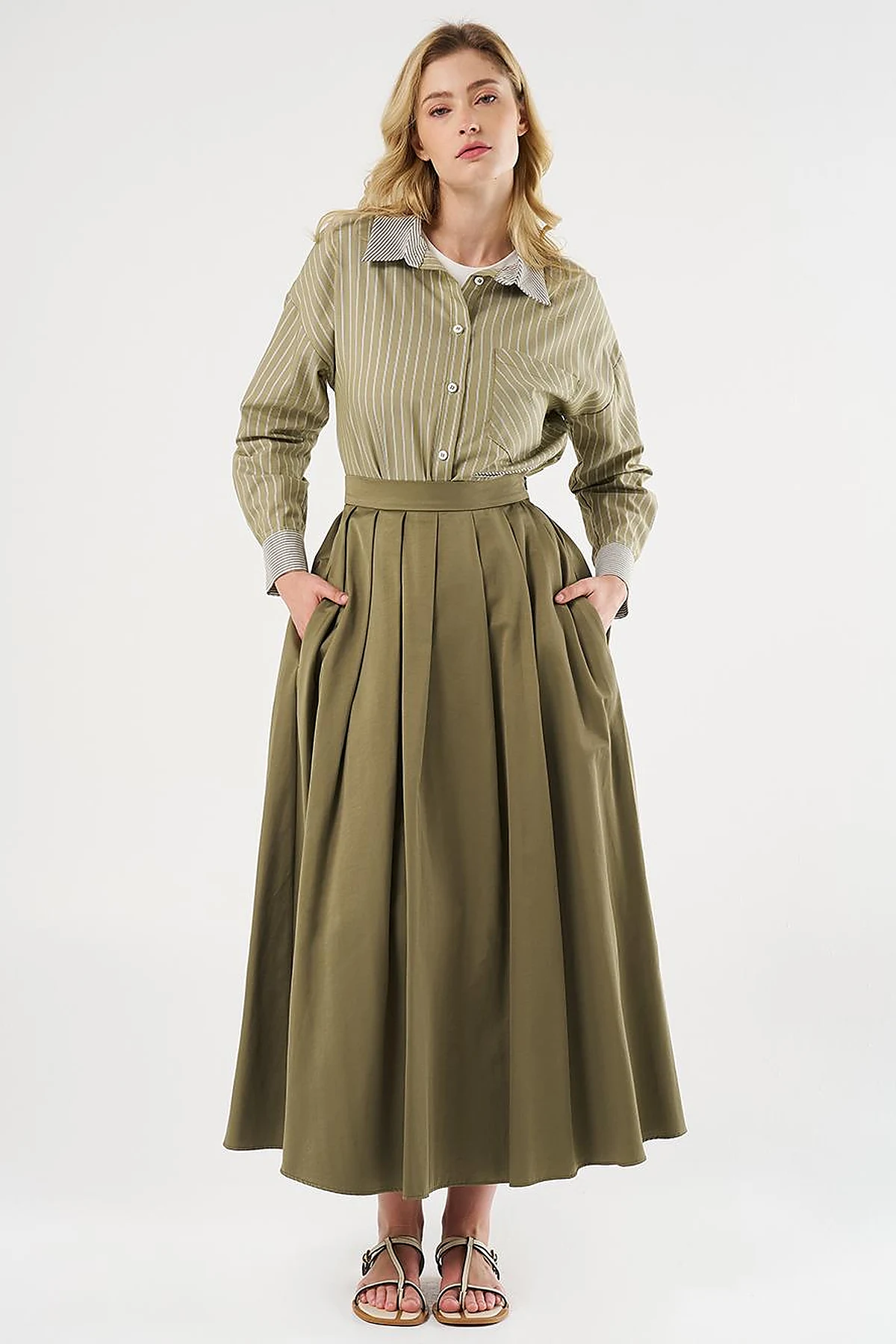 High-Waisted Pleated Skirt Olive Green