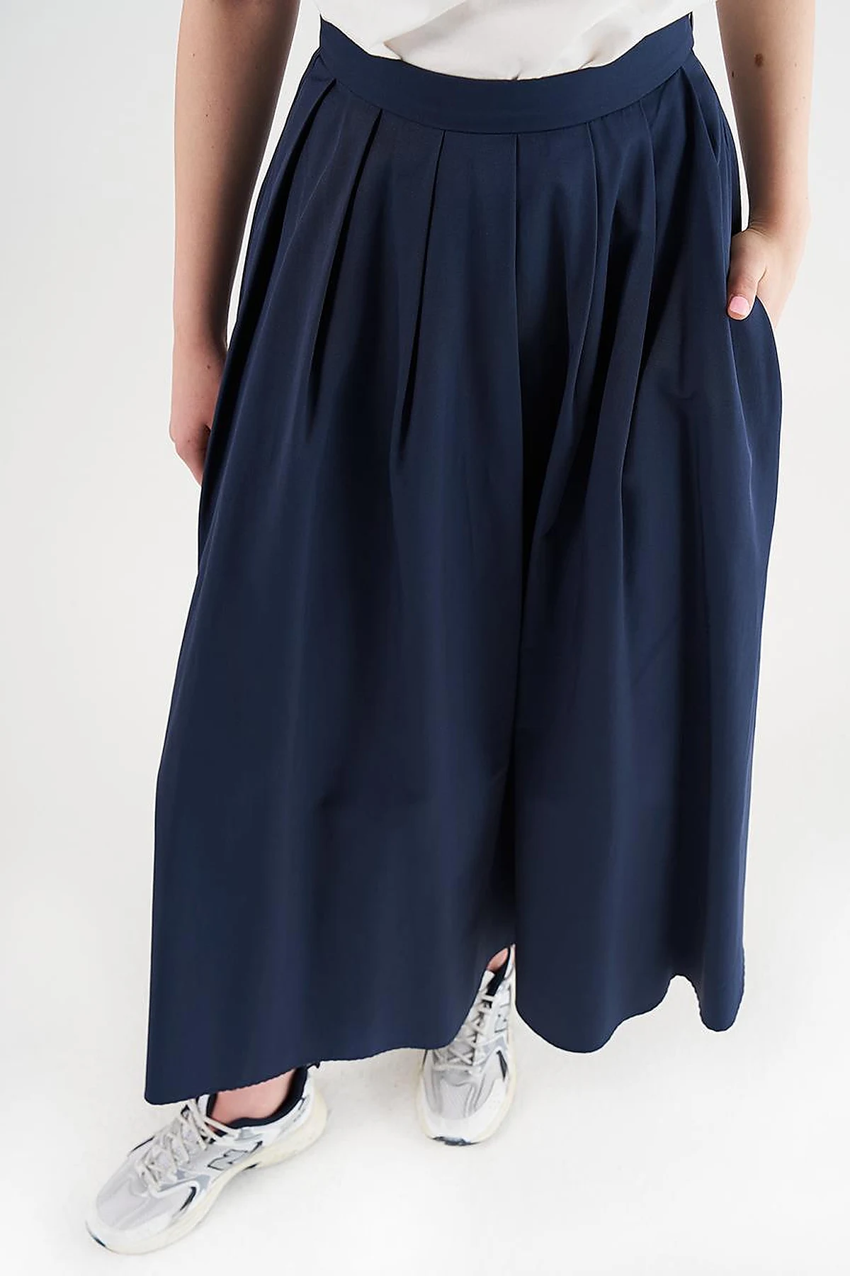  High-Waisted Pleated Skirt Dark Navy