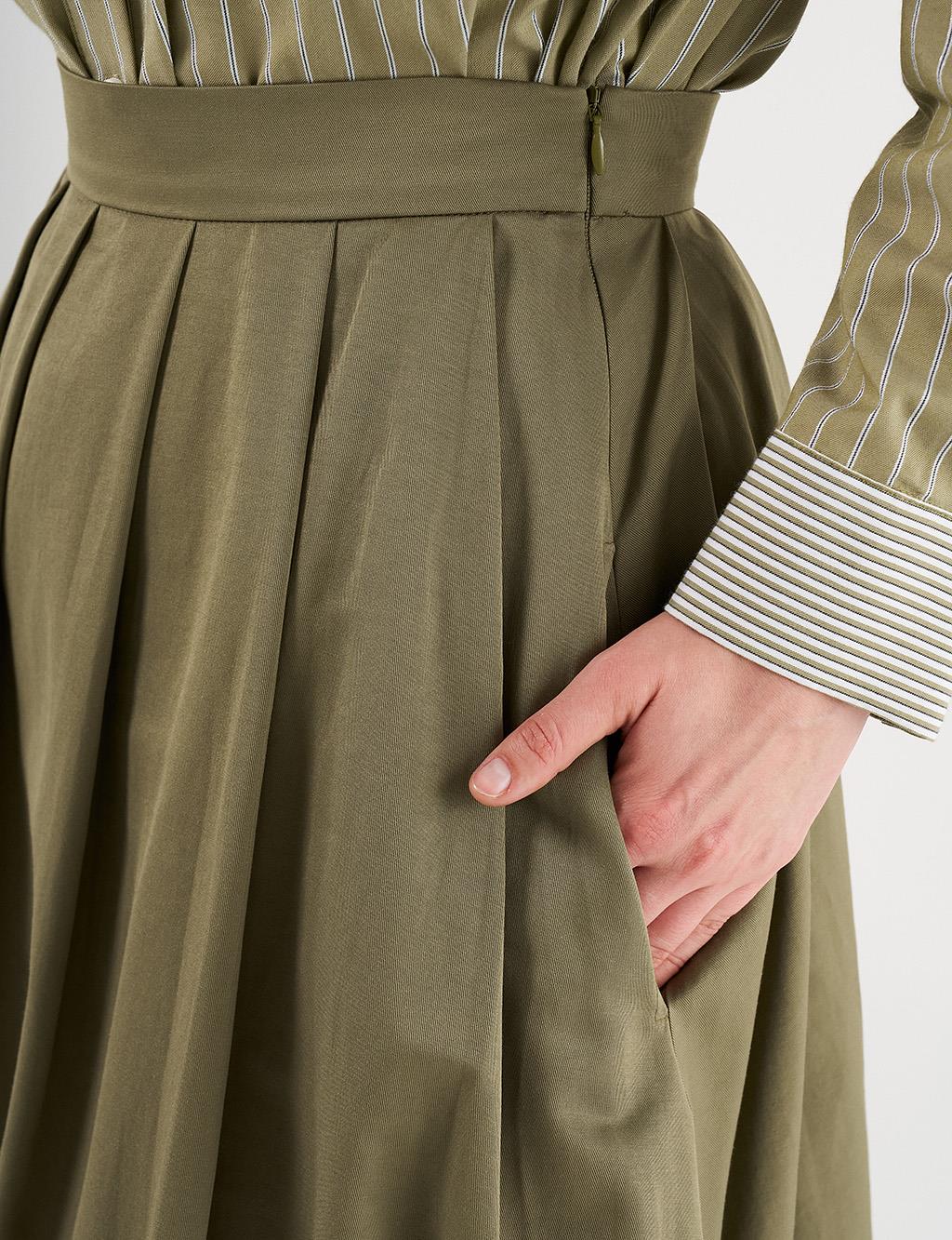 High-Waisted Pleated Skirt Olive Green