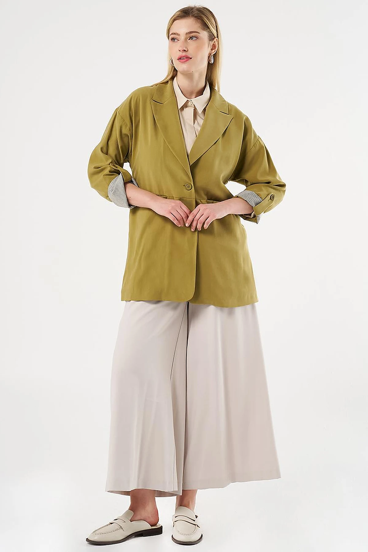 Foldable Cuffs Buttoned Jacket Khaki