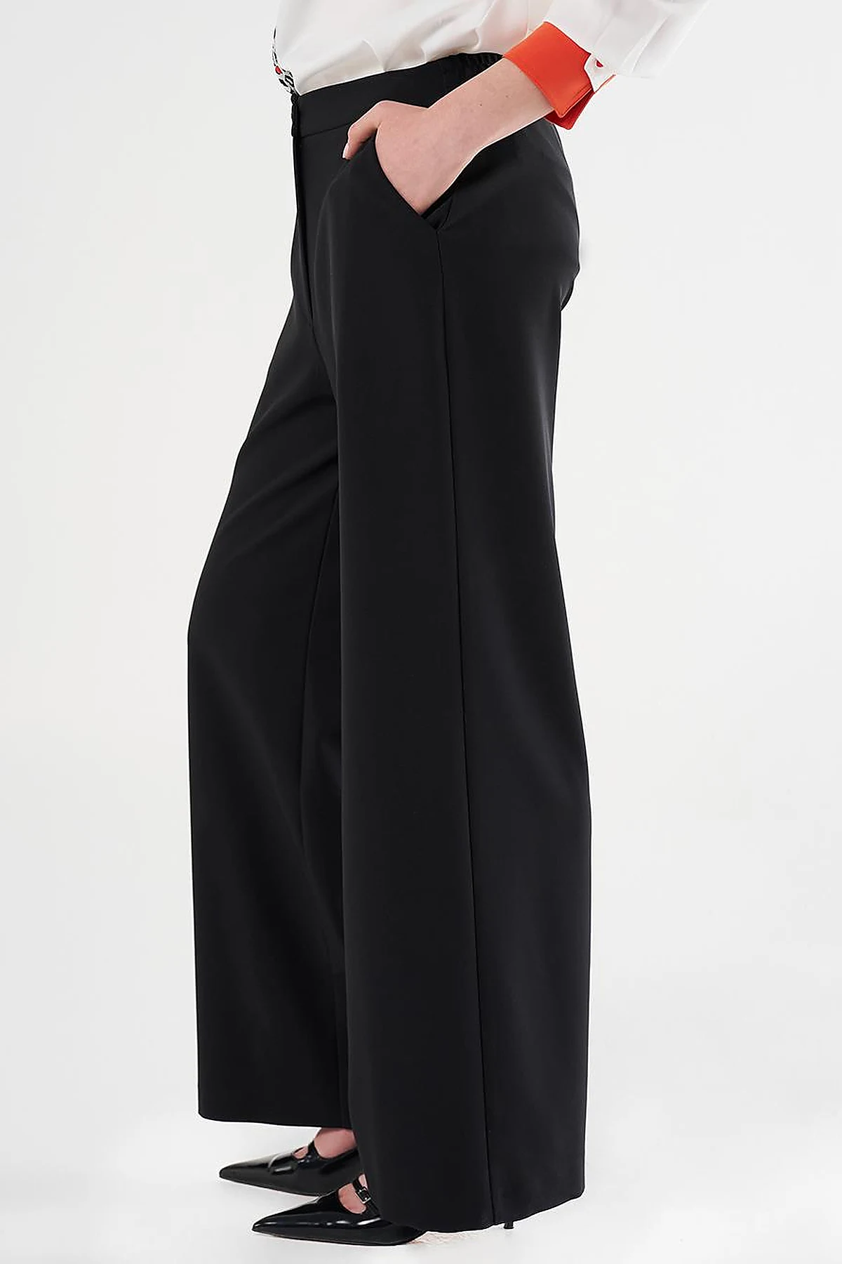 Wide-Leg Classic Trousers Black