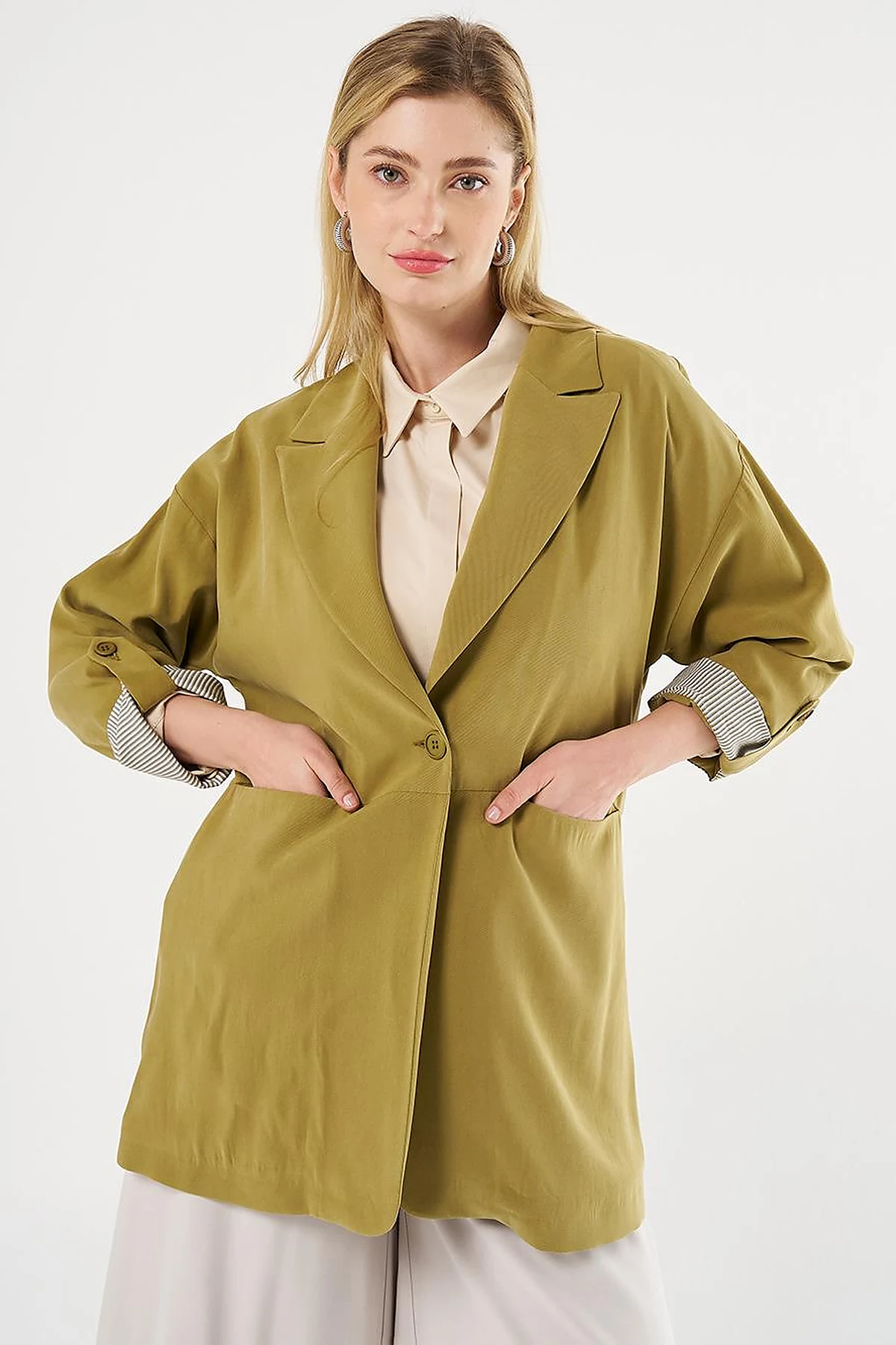 Foldable Cuffs Buttoned Jacket Khaki