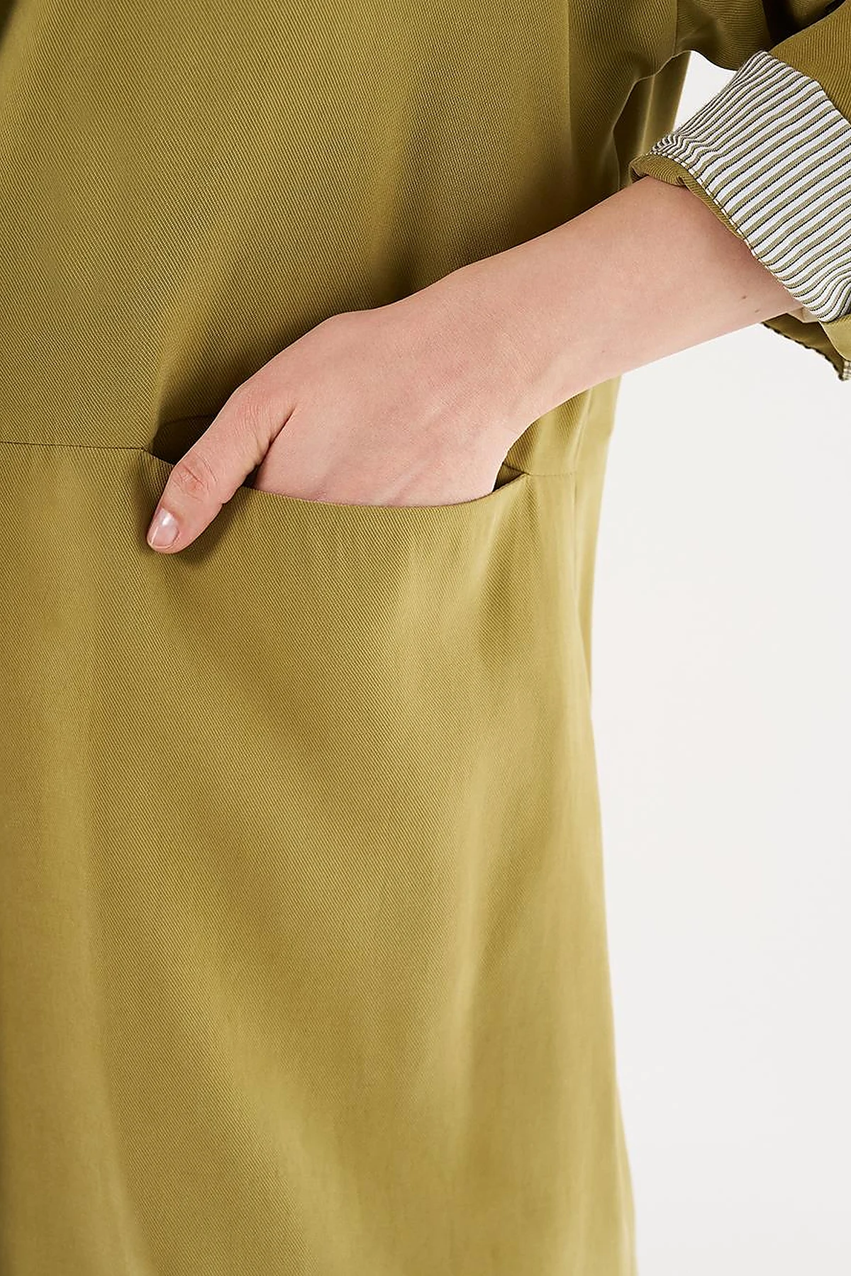 Foldable Cuffs Buttoned Jacket Khaki