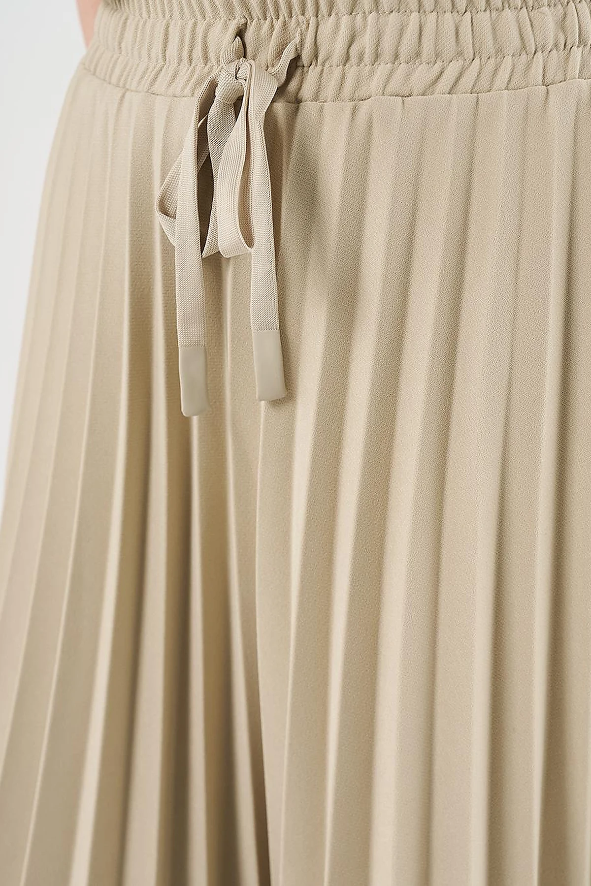 High-Waisted Pleated Skirt Moss Green