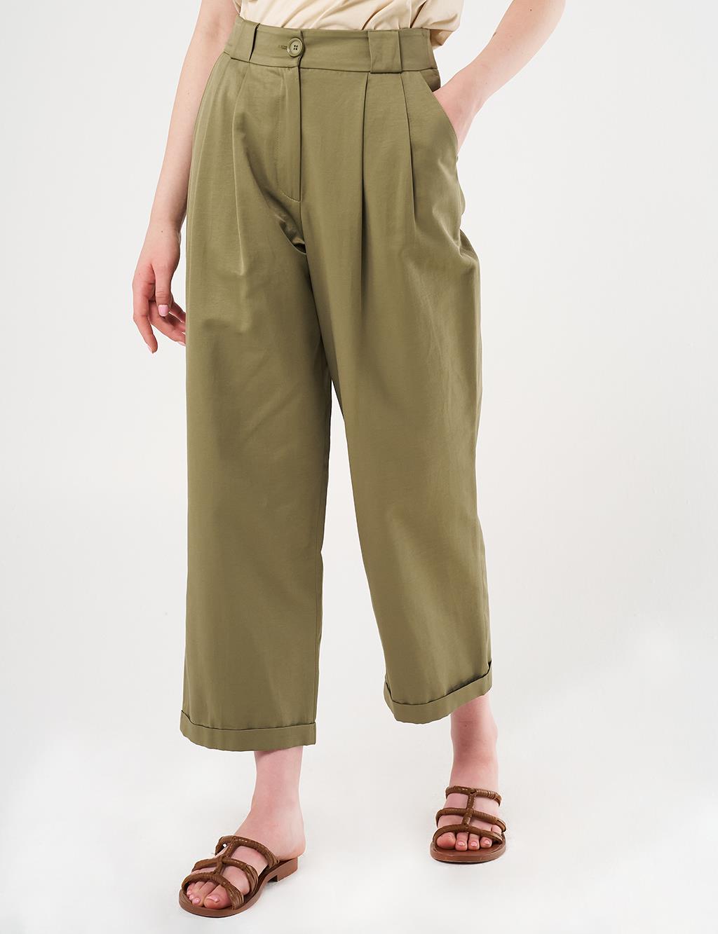 Pleated Cuffed Pants in Khaki
