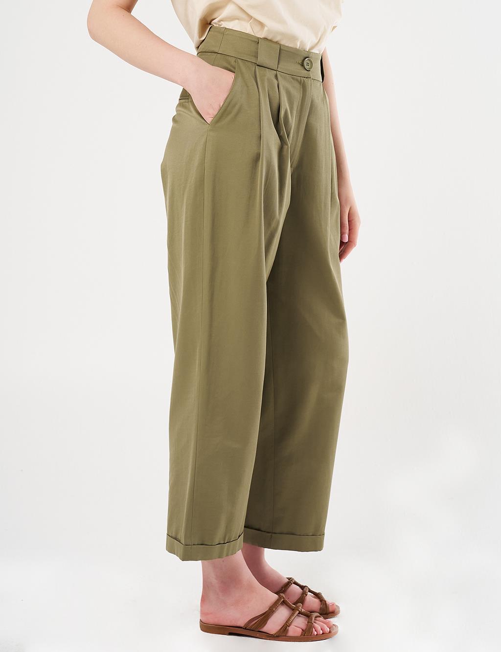 Pleated Cuffed Pants in Khaki