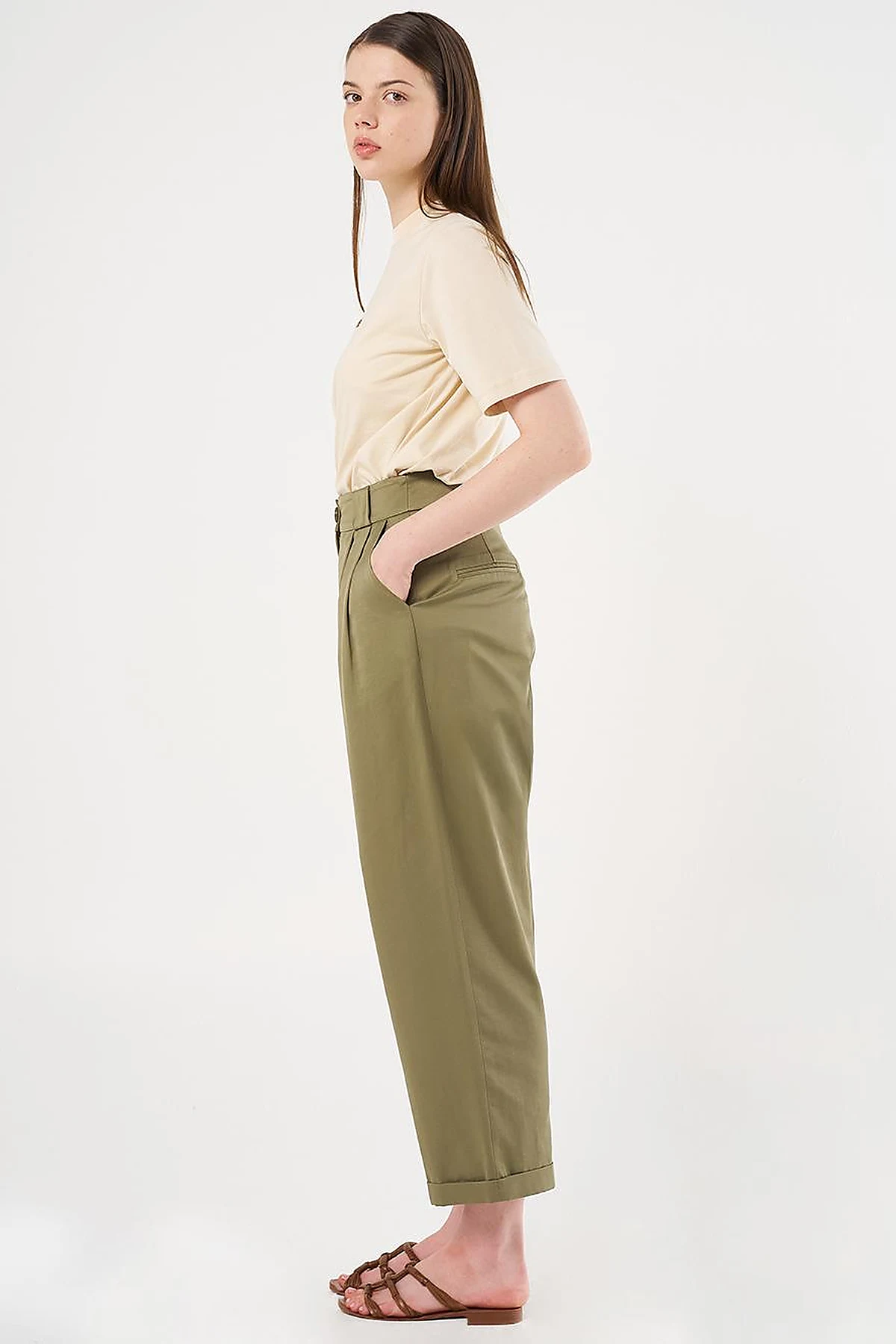 Pleated Cuffed Pants in Khaki