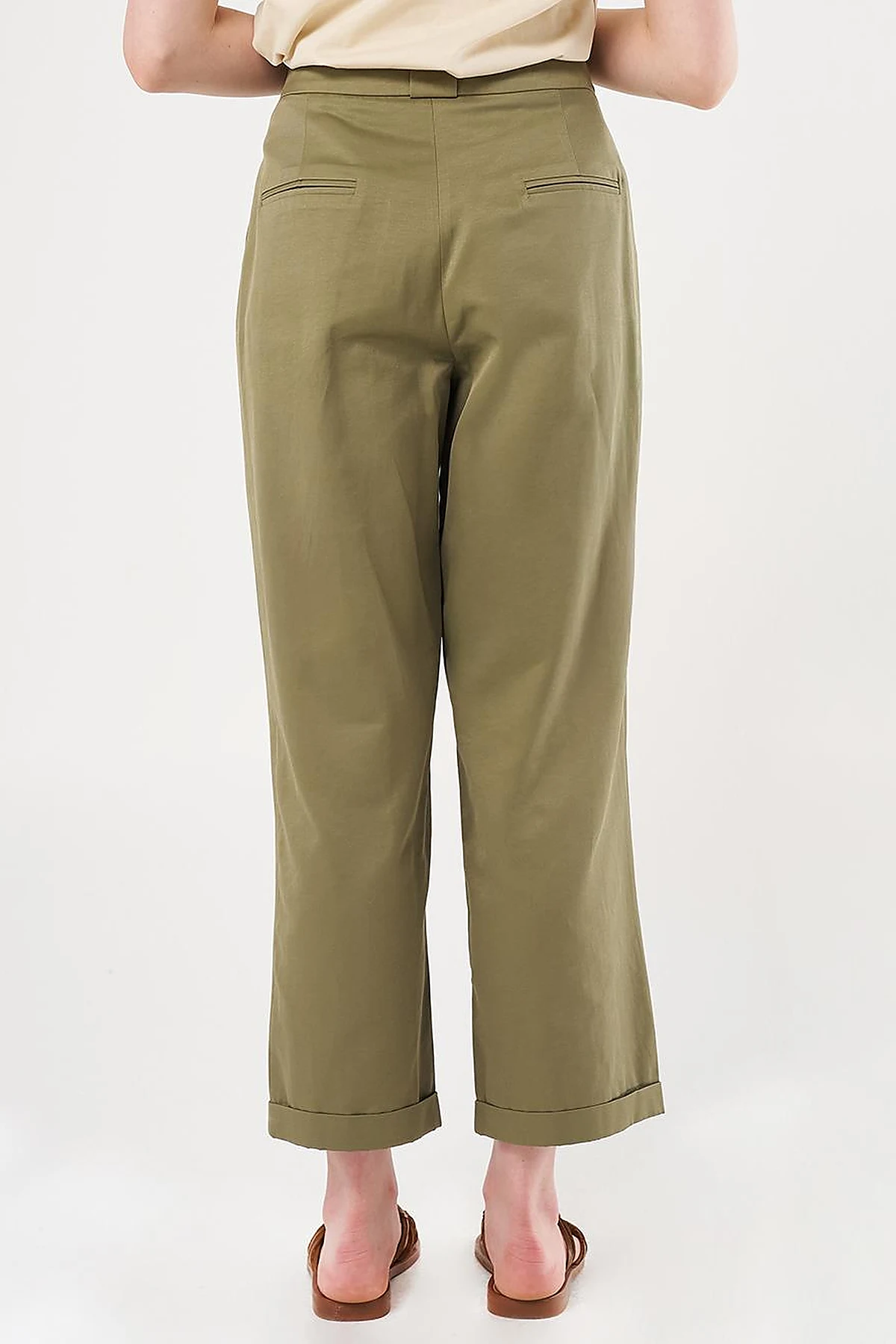 Pleated Cuffed Pants in Khaki