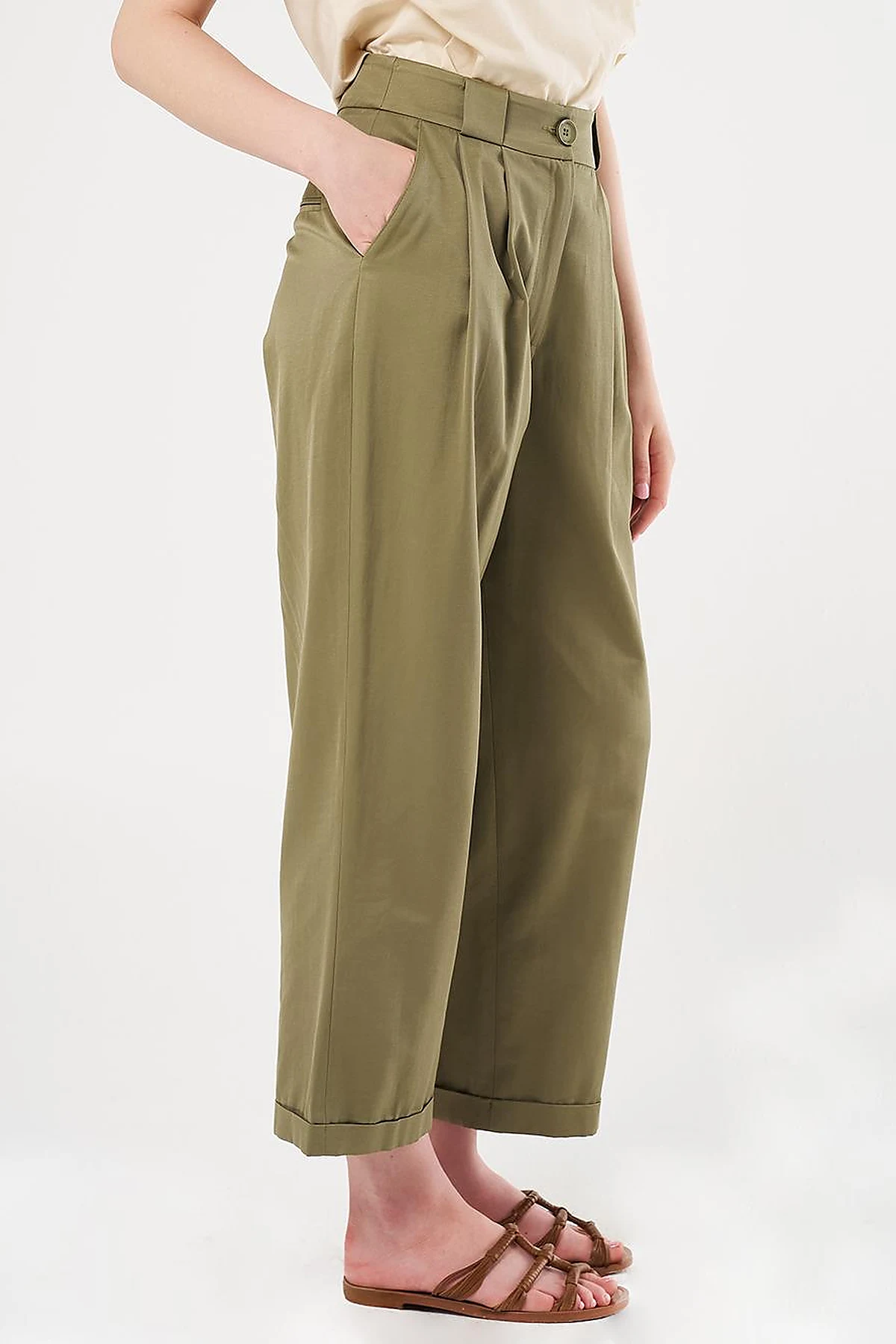 Pleated Cuffed Pants in Khaki
