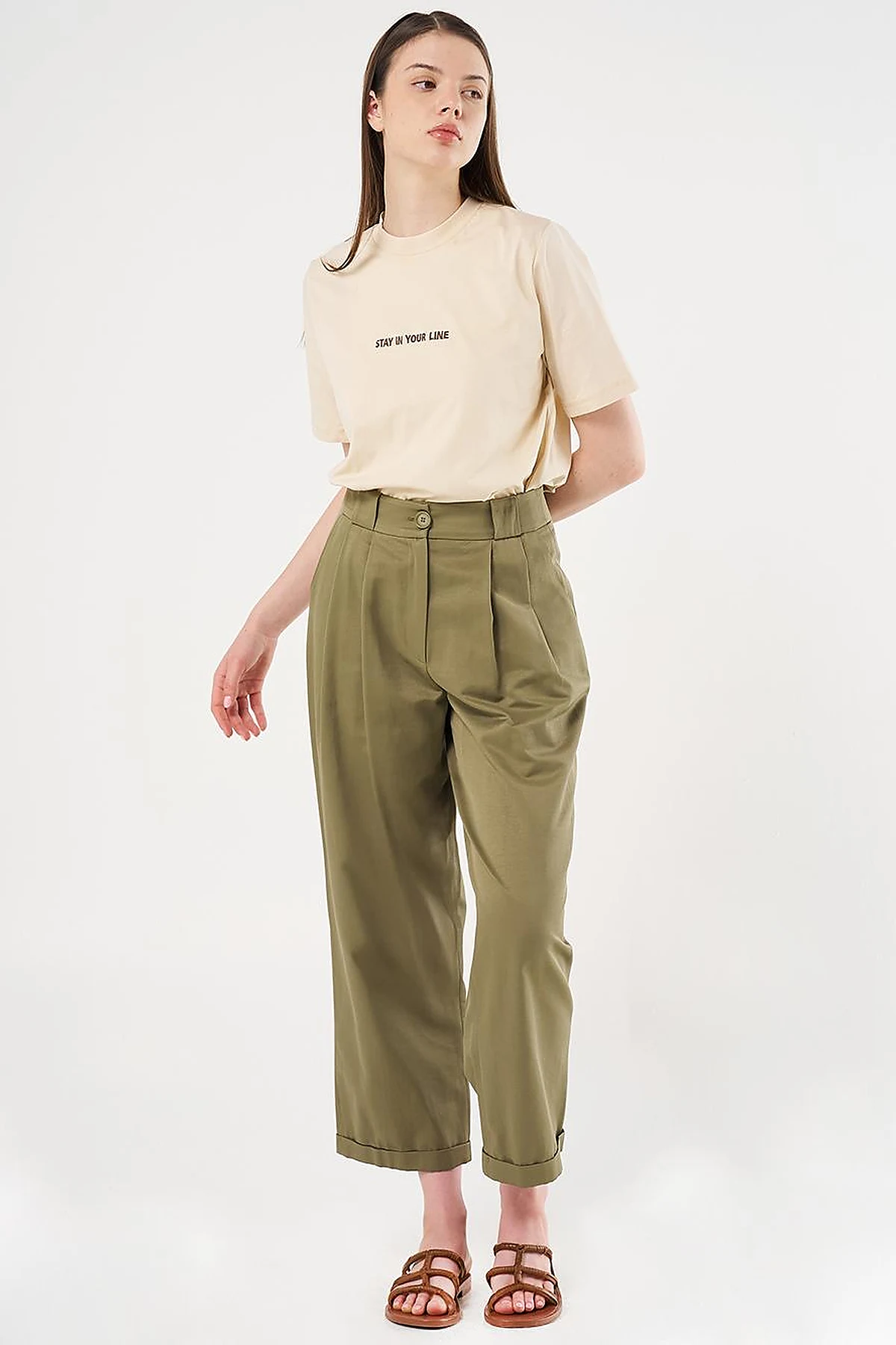 Pleated Cuffed Pants in Khaki