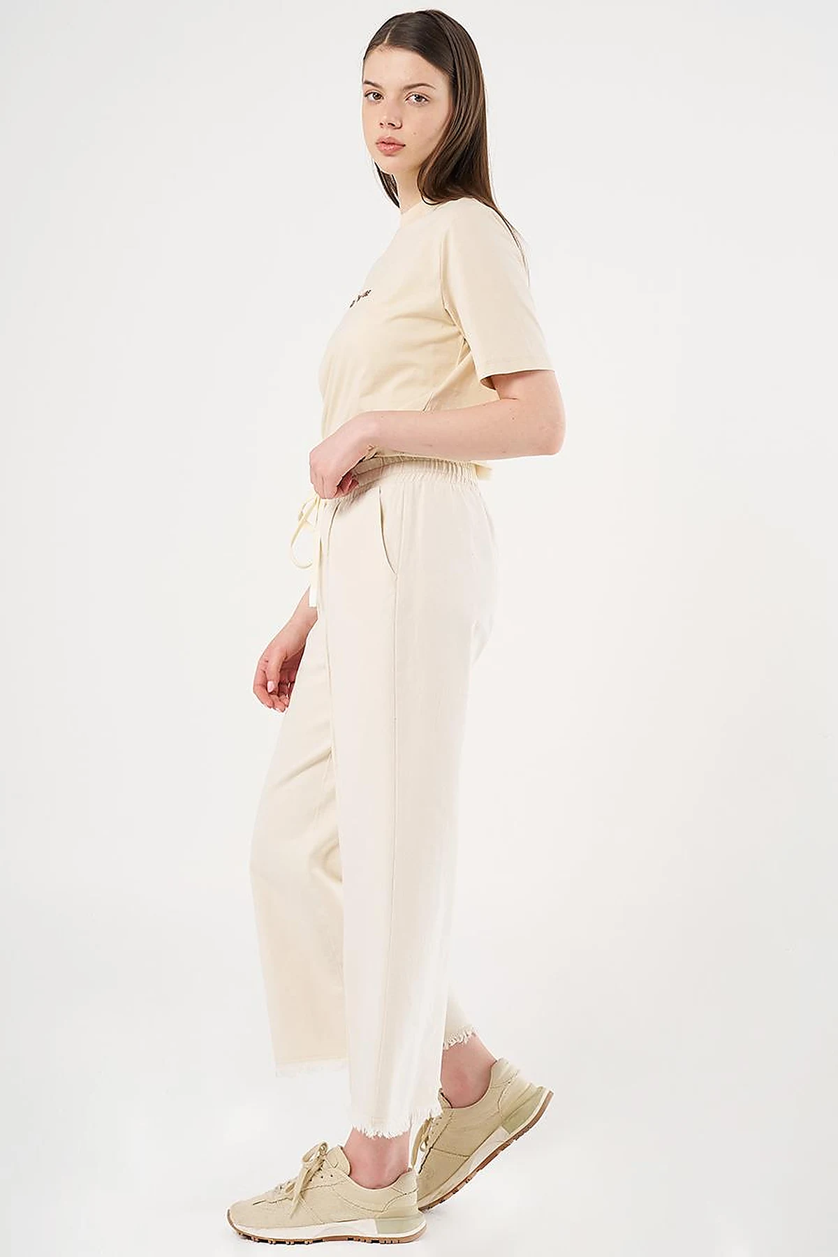 Drawstring Marine Fit Denim Pants in Cream