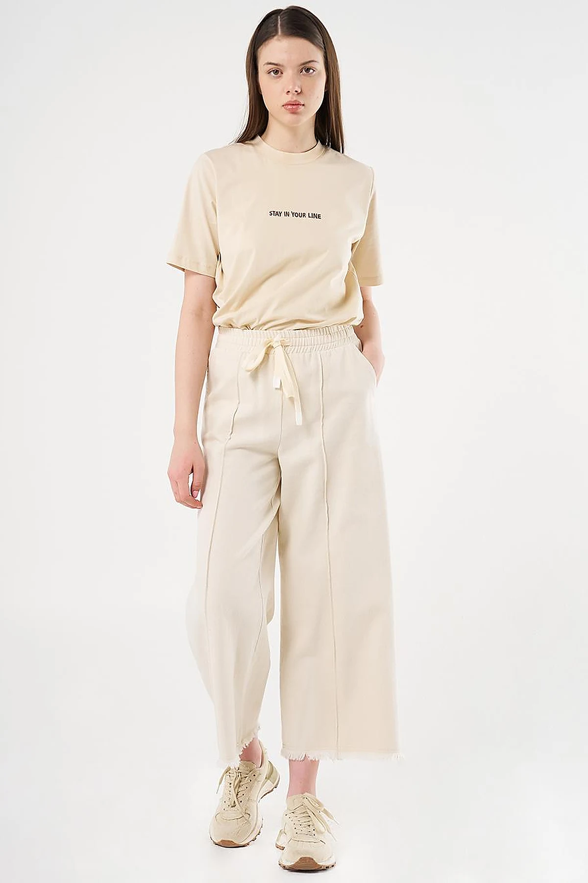 Drawstring Marine Fit Denim Pants in Cream