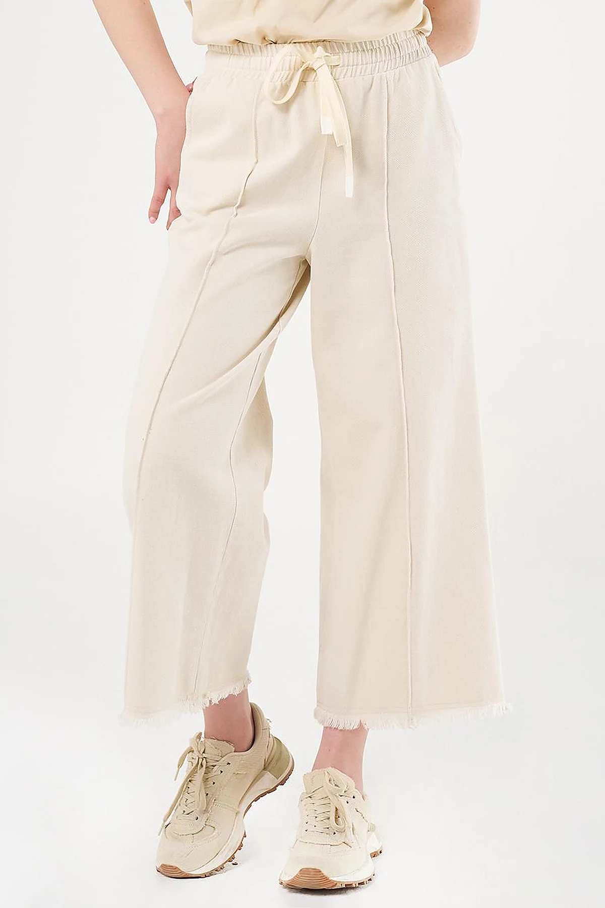 Drawstring Marine Fit Denim Pants in Cream