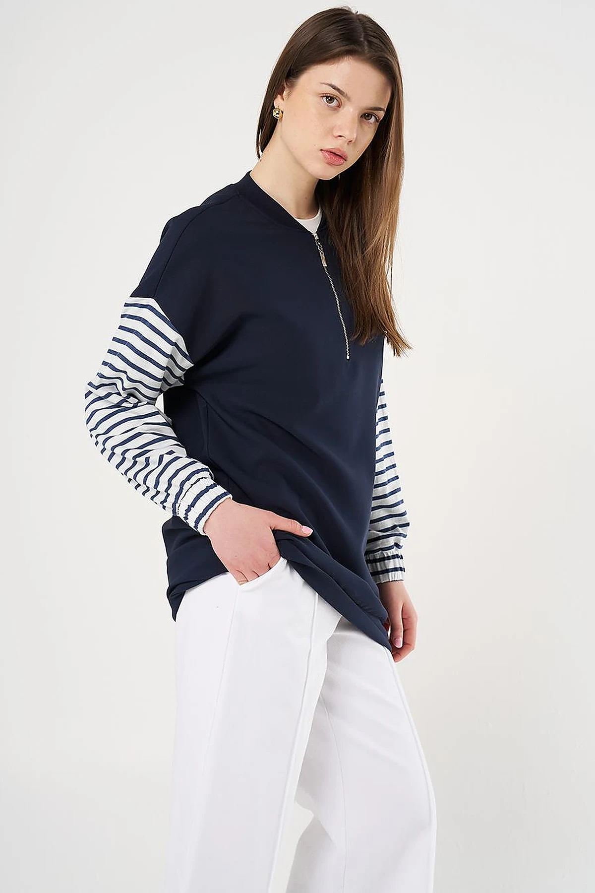 Bead Embellished Knit Sweatshirt in Dark Navy