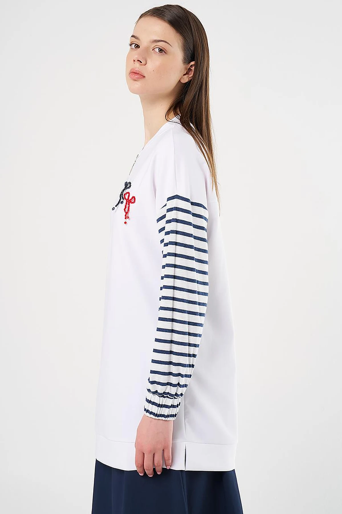 Boncuk İşlemeli Örme Sweatshirt Optik Beyaz 