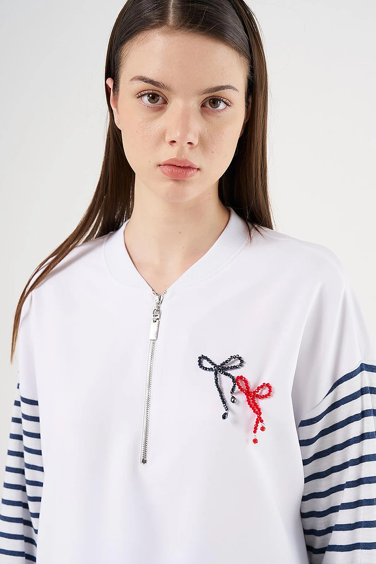 Boncuk İşlemeli Örme Sweatshirt Optik Beyaz 