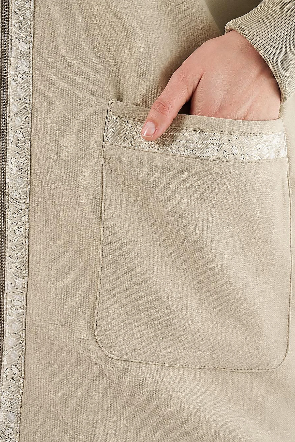 Jacquard-Trimmed Zippered Jacket Moss Green