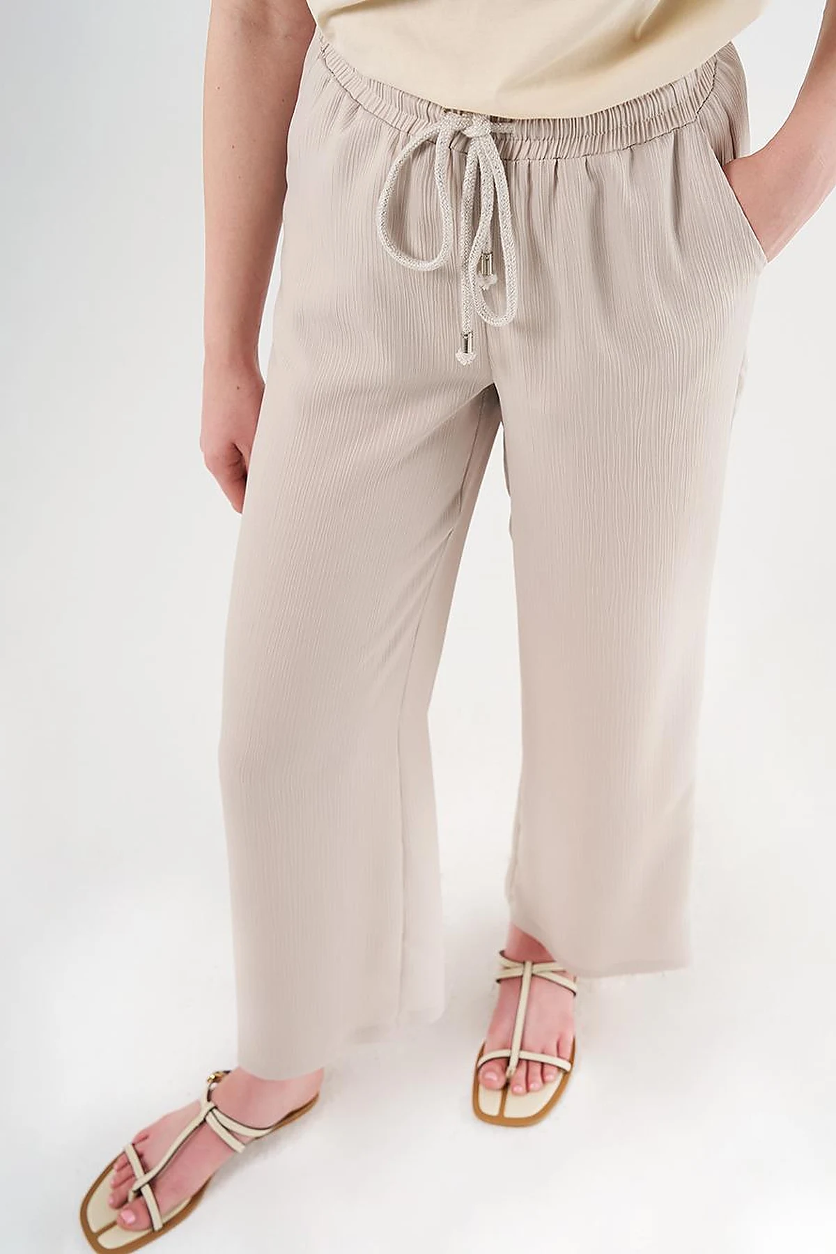 Laced Relaxed Fit Pants Stone 