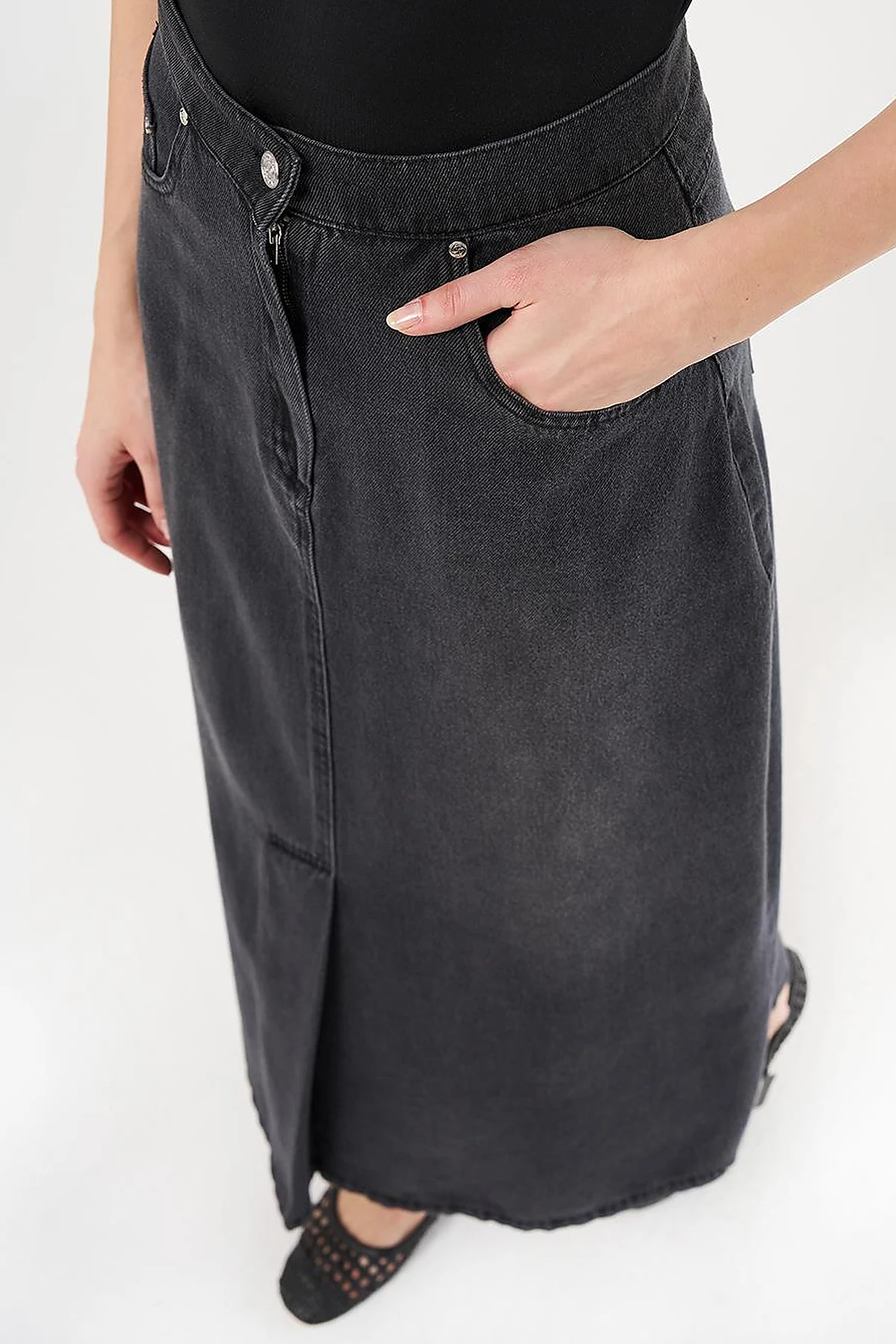 High-Waist Denim Skirt - Charcoal Gray