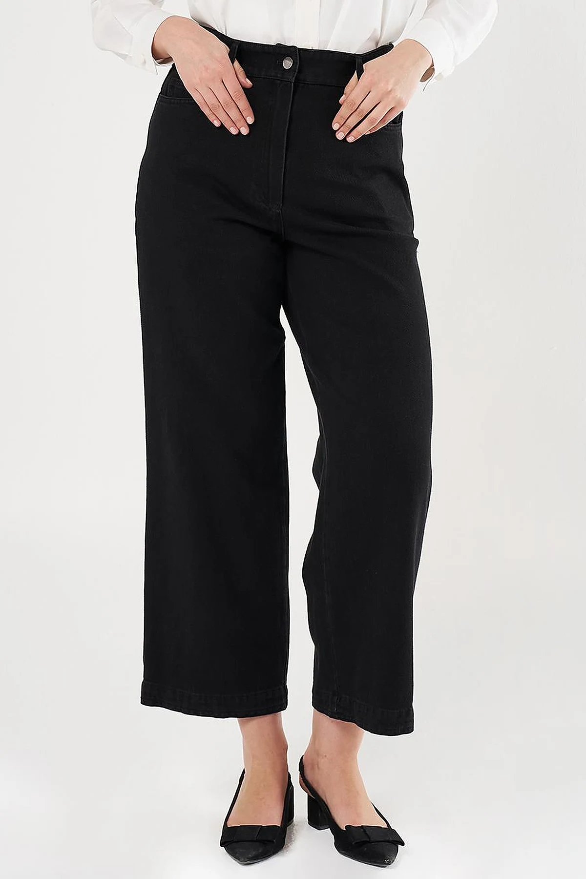 High-Waisted Denim Pants Black