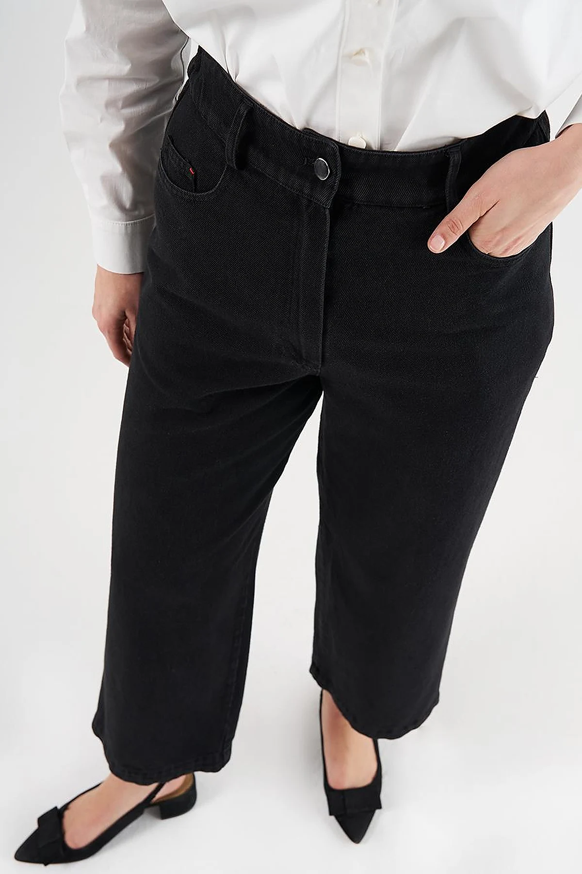 High-Waisted Denim Pants Black