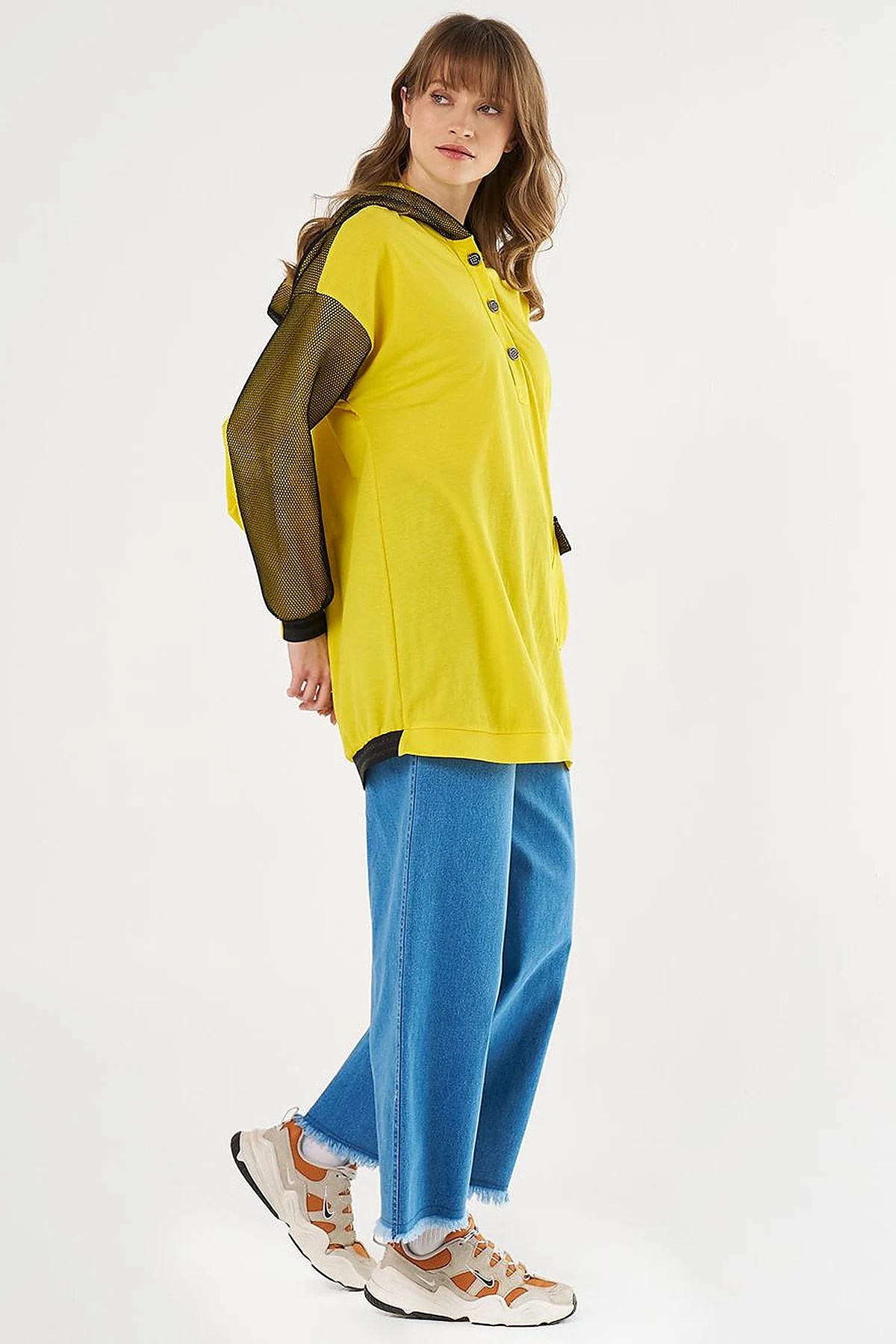 Mesh-Trim Sweatshirt in Yellow