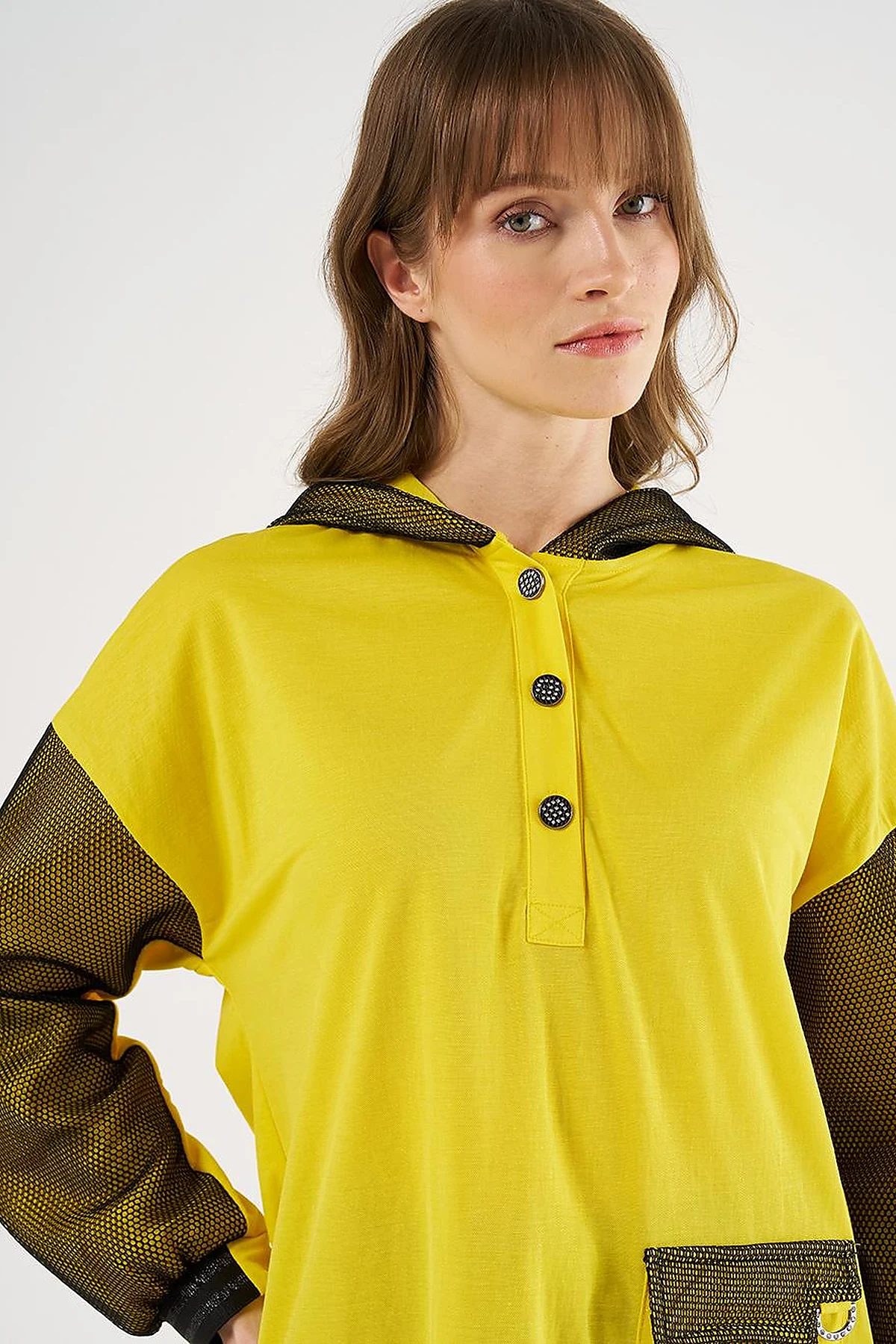 Mesh-Trim Sweatshirt in Yellow