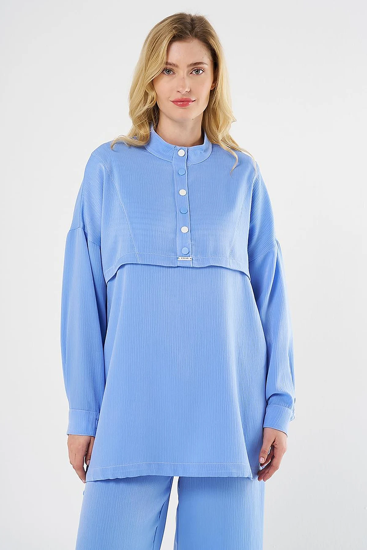 Snap-Button Closure High-Neck Sweatshirt Sky Blue