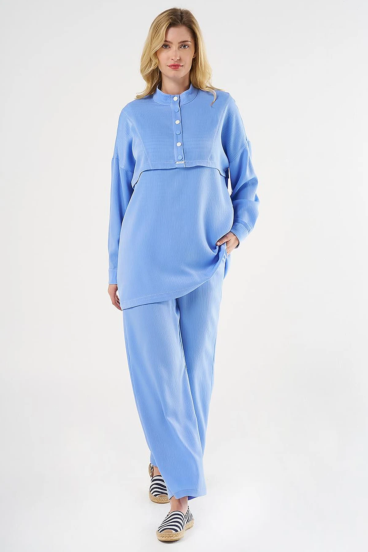 Snap-Button Closure High-Neck Sweatshirt Sky Blue