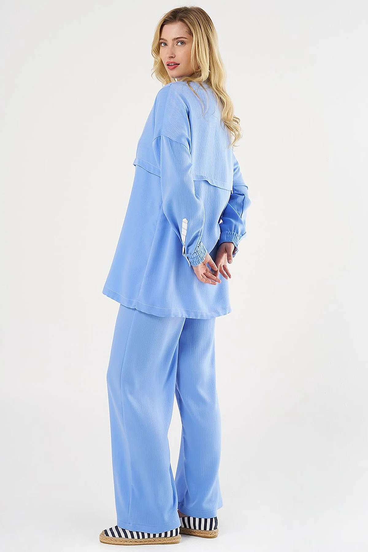 Snap-Button Closure High-Neck Sweatshirt Sky Blue