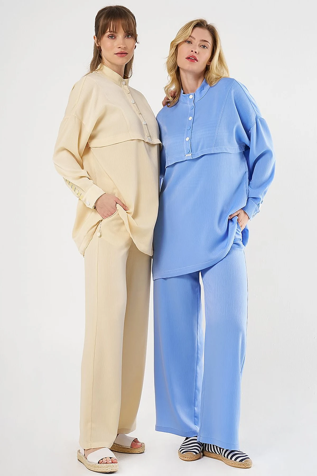 Snap-Button Closure High-Neck Sweatshirt Sky Blue