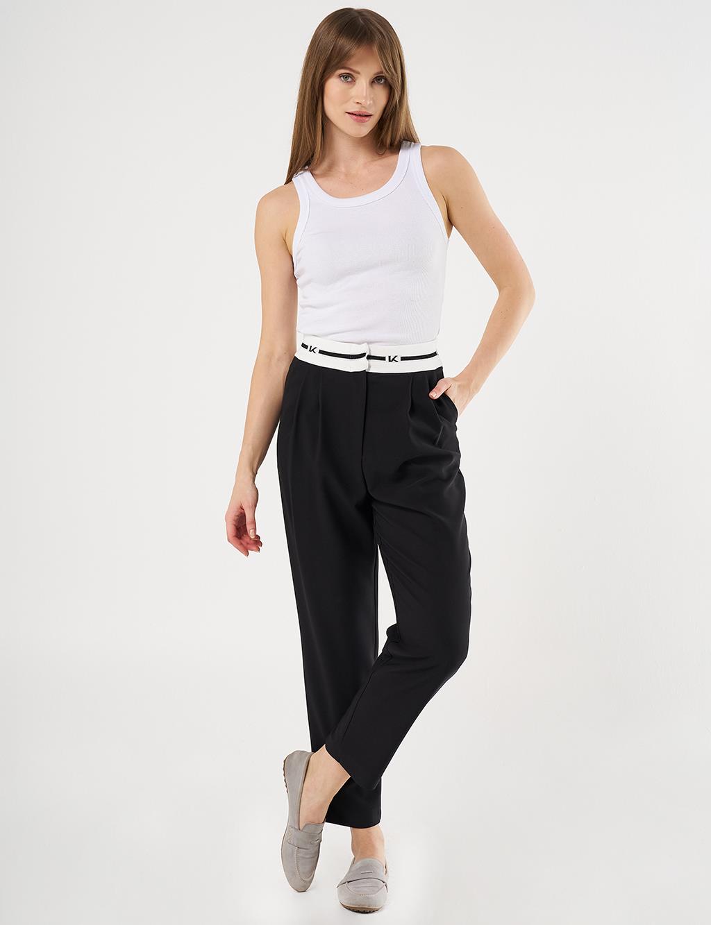 Logoed Carrot Cut Pants - Black