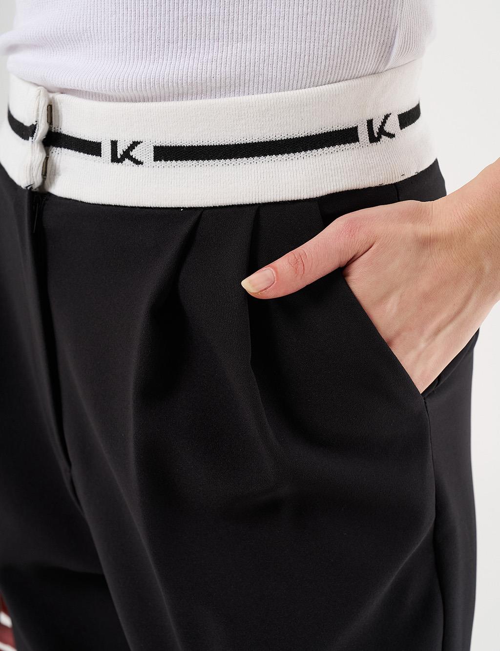 Logoed Carrot Cut Pants - Black