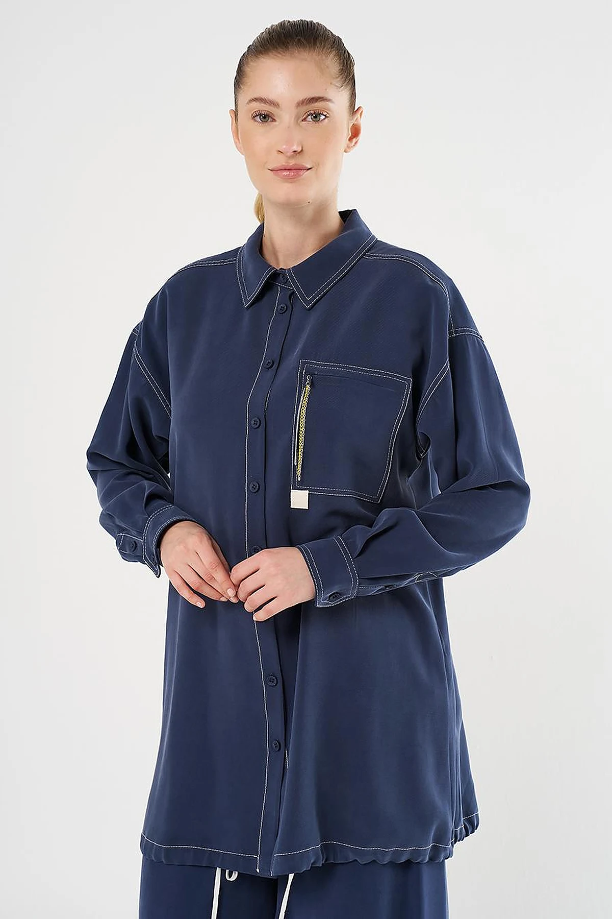 Punto-Stitched Chain-Embellished Tunic Navy