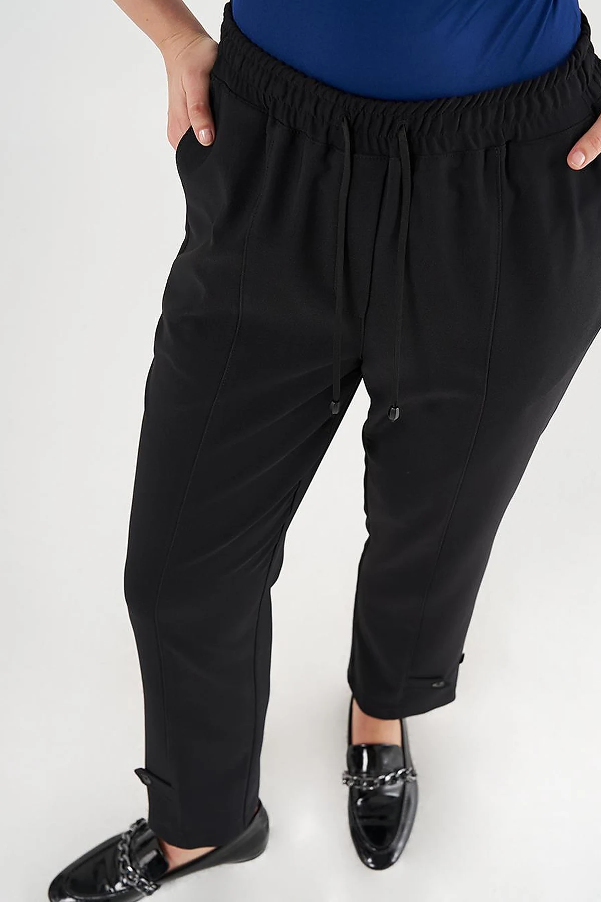 Stitch Detailed Tapered Pants Black