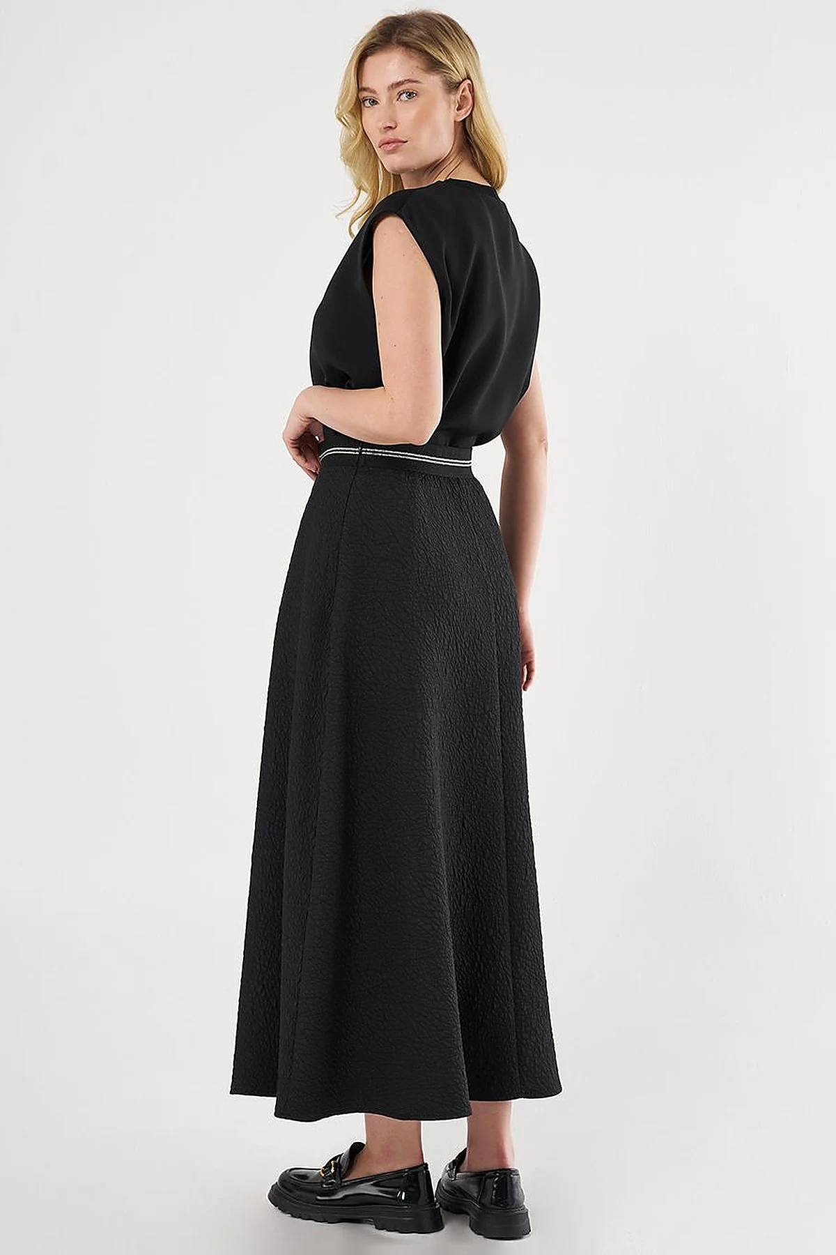 Textured Flared Skirt Black