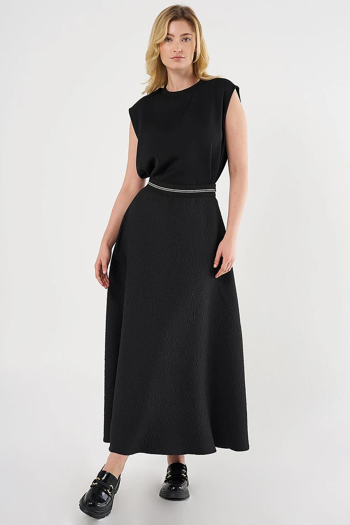 Textured Flared Skirt Black