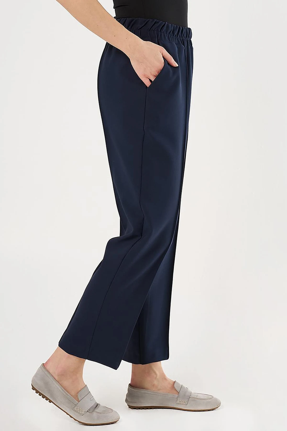 Chain Stitch Straight Leg Pants in Dark Navy