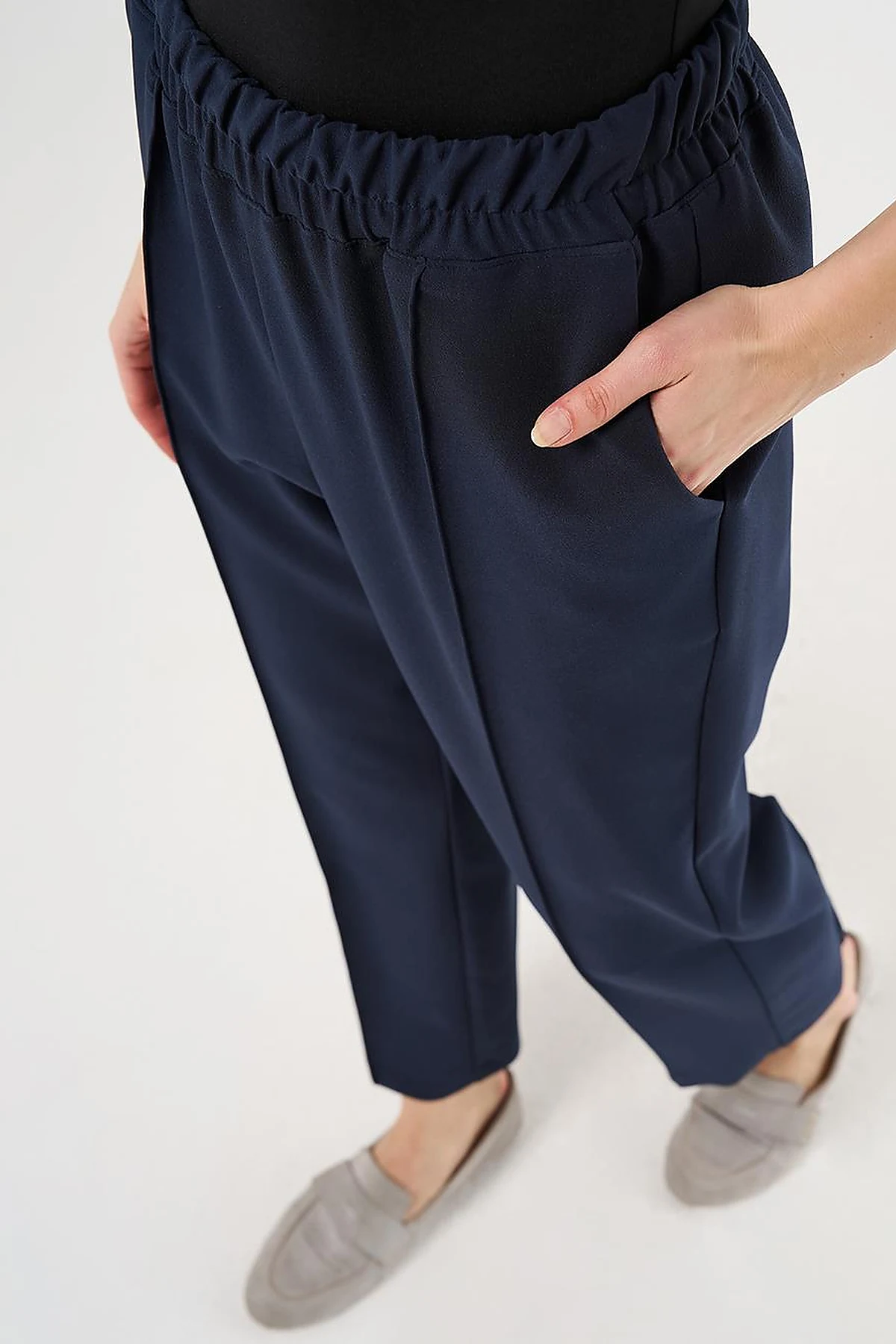 Chain Stitch Straight Leg Pants in Dark Navy