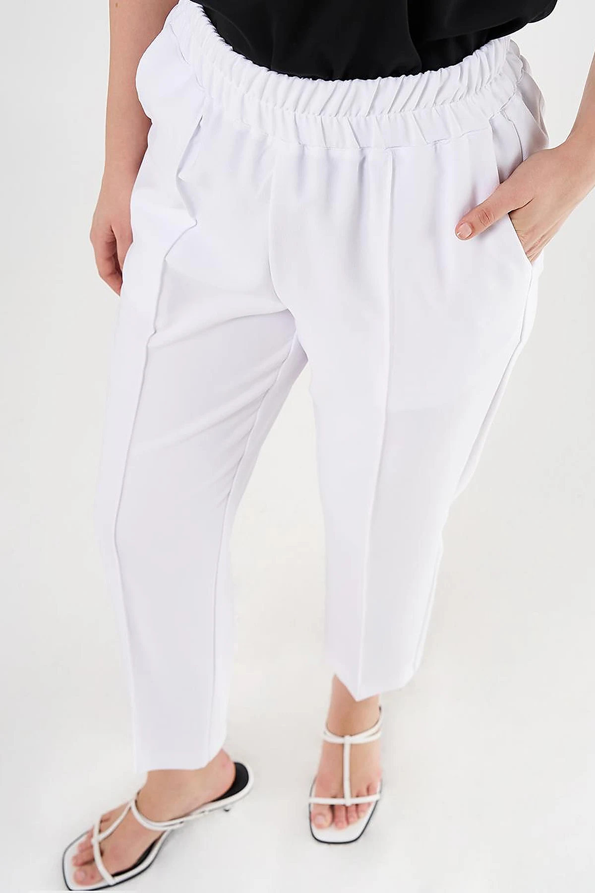Chain Stitch Straight Leg Pants in Optical White